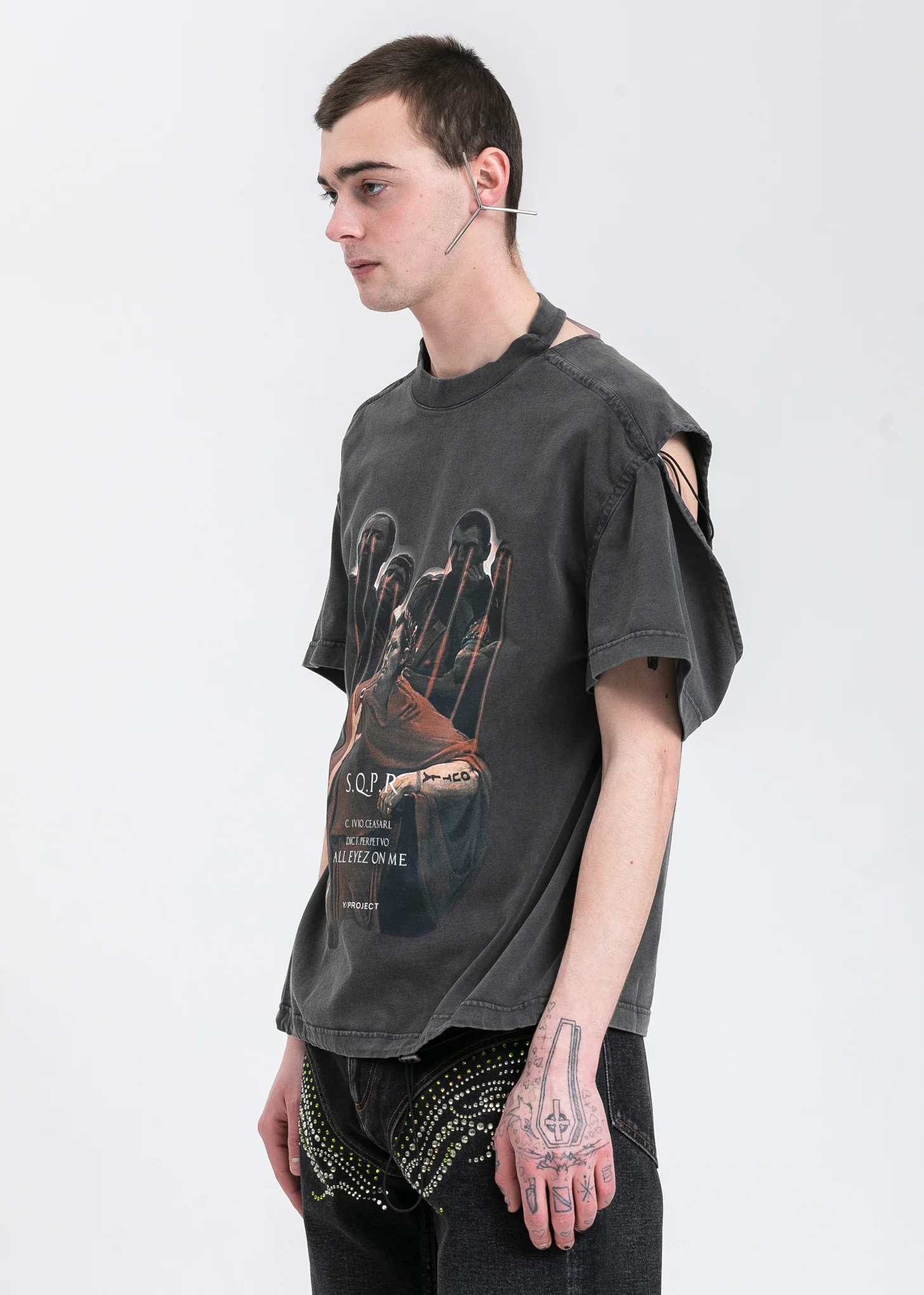 Black Convertible Caesar T-Shirt - Image 3