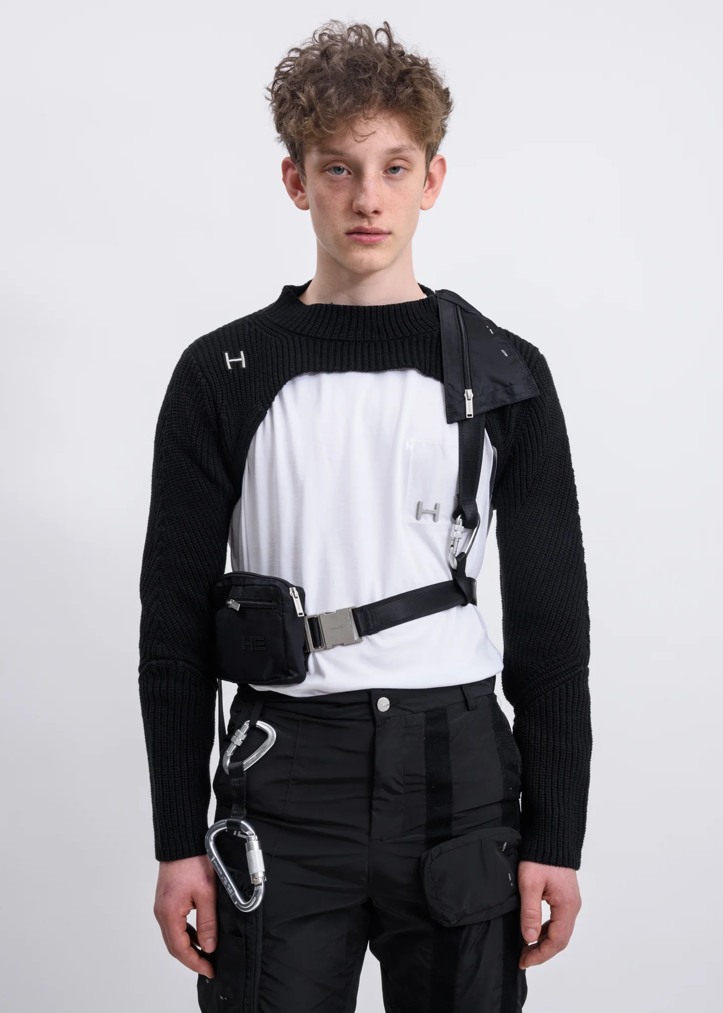 Black Cross Body Bag w. Belt