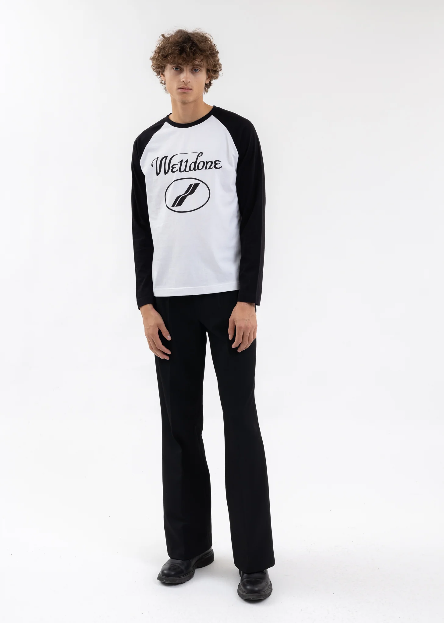 BLACK CURSIVE TIGHT RAGLAN LONG-SLEEVED T-SHIRT - Image 5