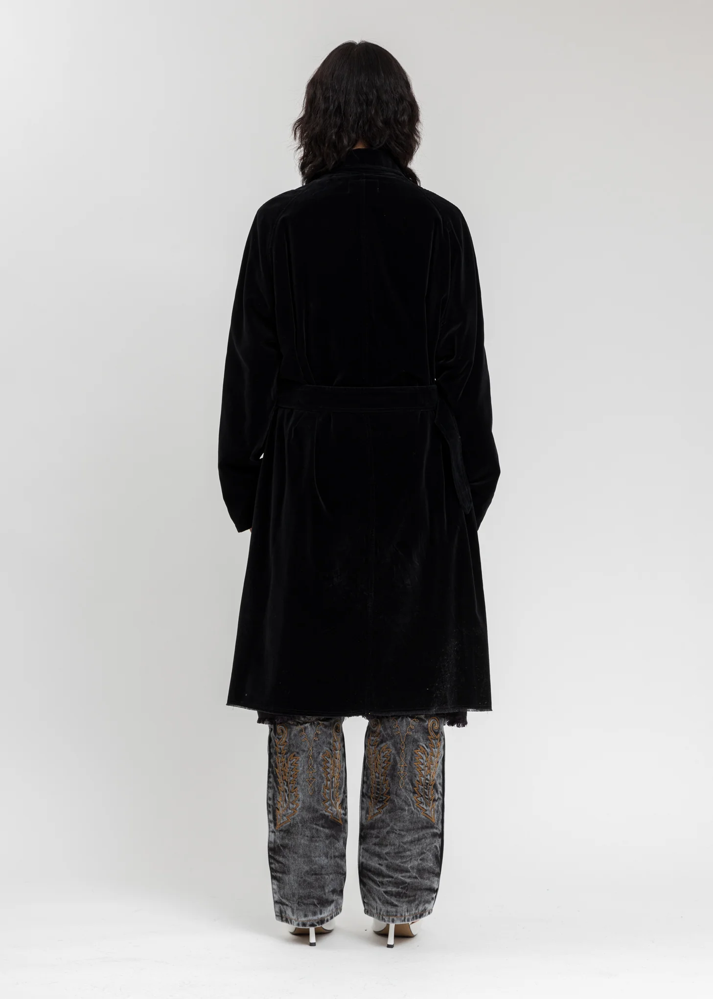 Black Cut Off Velvet Coat - Image 3