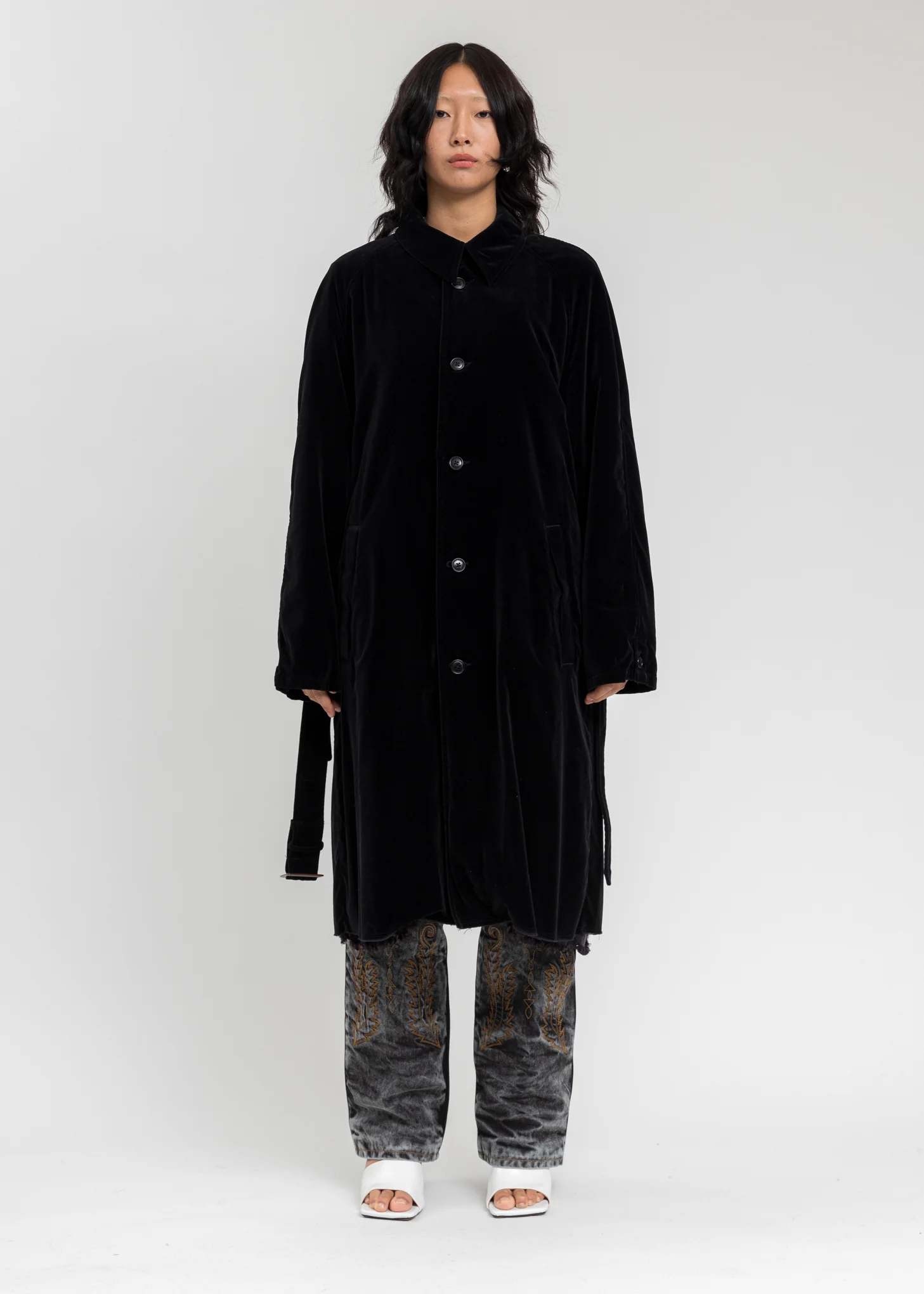 Black Cut Off Velvet Coat - Image 6