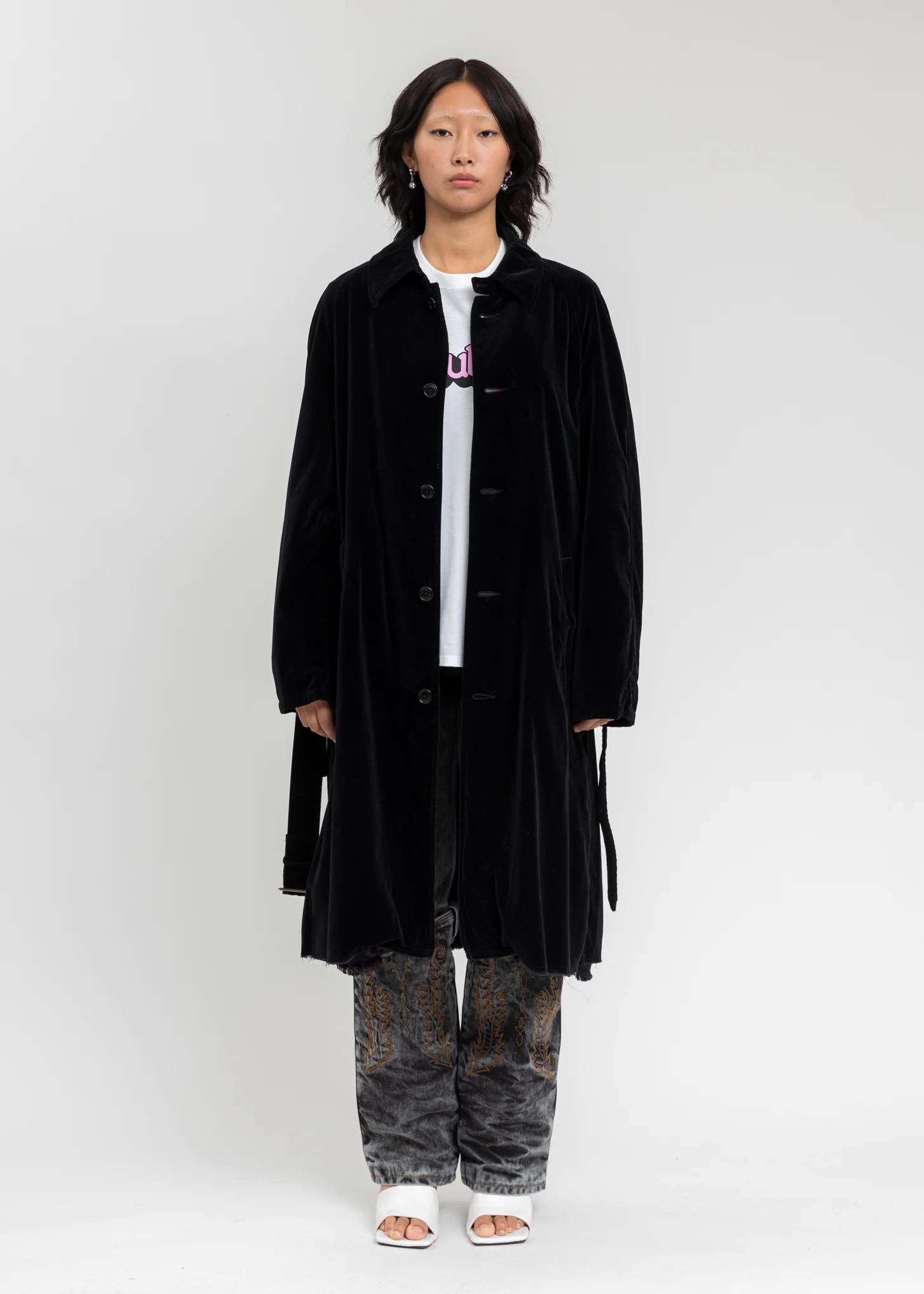Black Cut Off Velvet Coat - Image 7