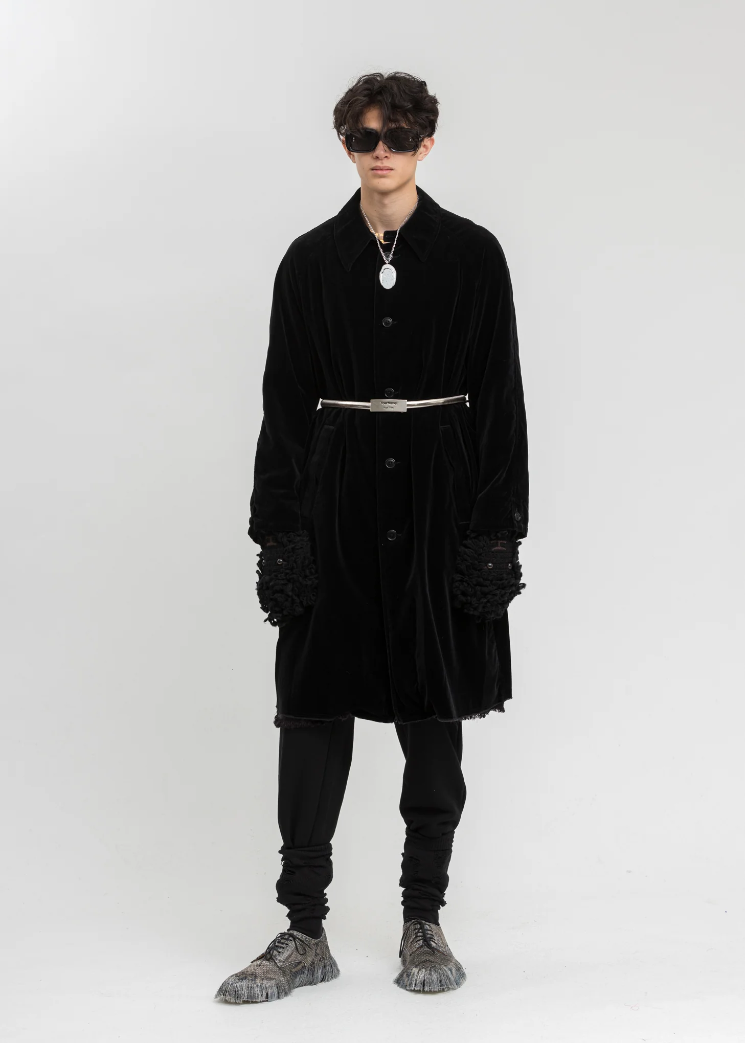 Black Cut Off Velvet Coat - Image 10