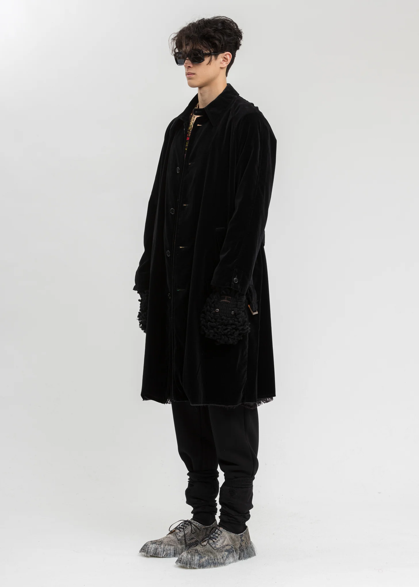 Black Cut Off Velvet Coat - Image 8