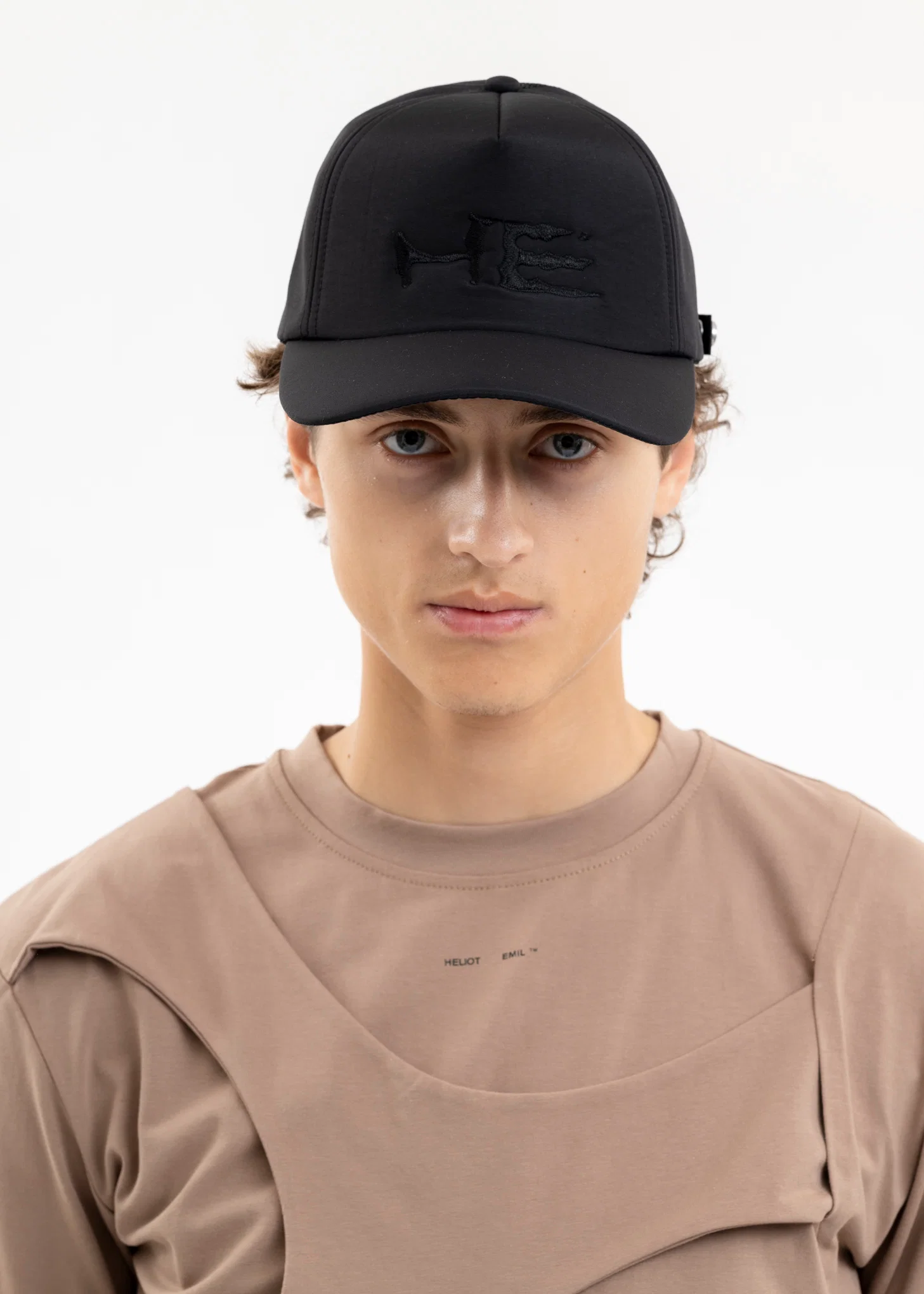 BLACK CYCLONE TRUCKER CAP