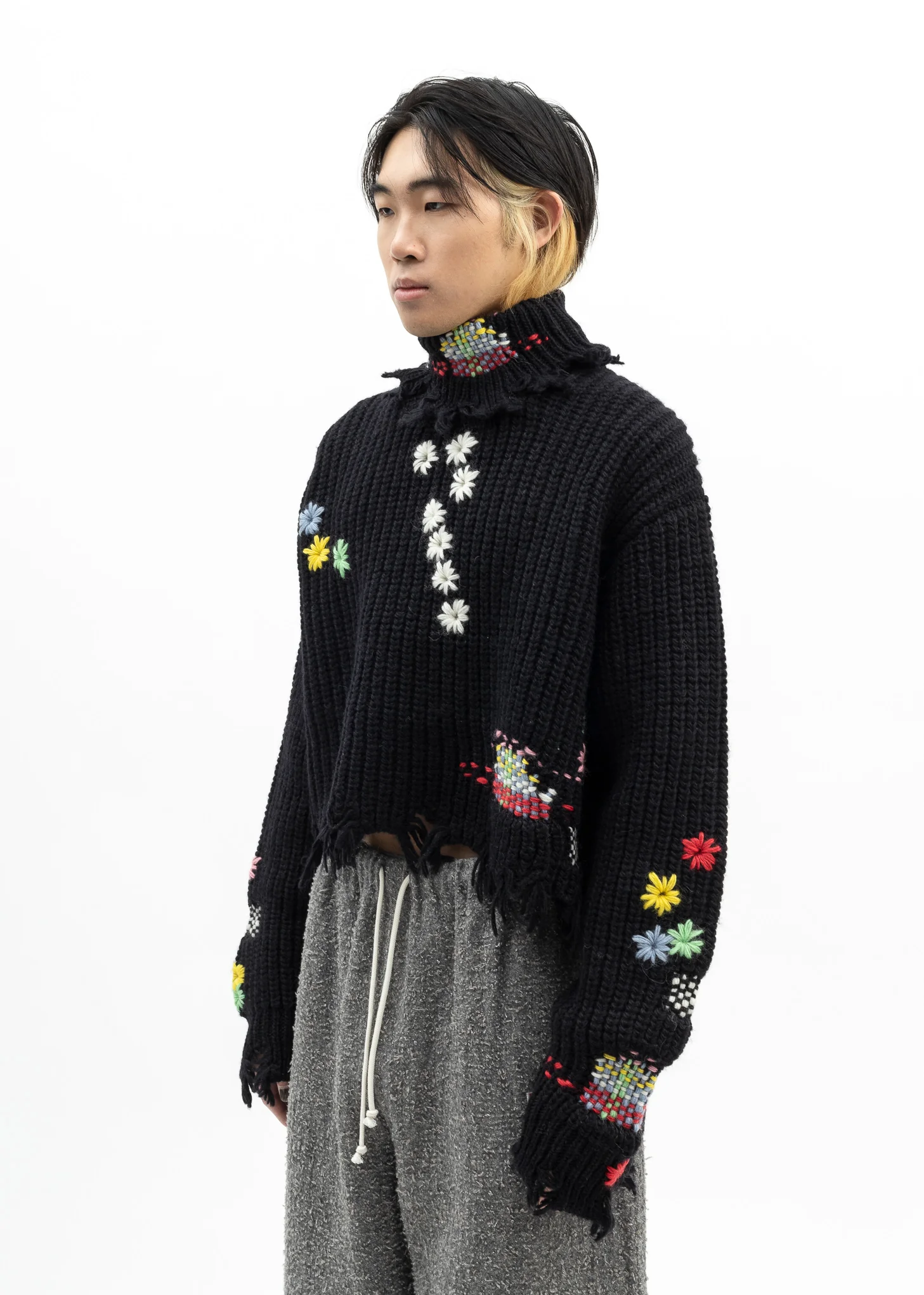 BLACK DARNING CUT OFF KNIT PULLOVER - Image 3