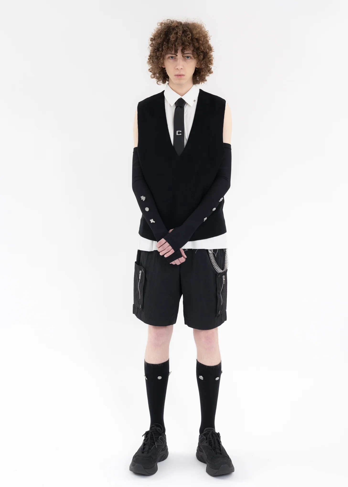 Black Deep V-Neck Knit Vest - Image 6