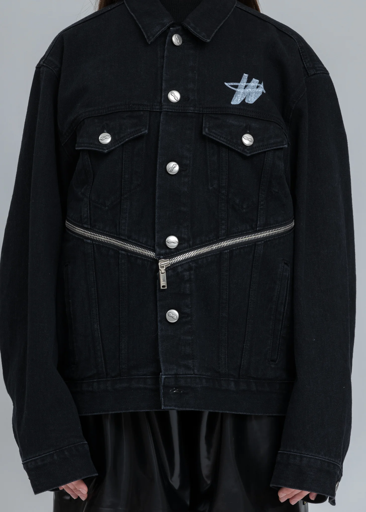 Black Denim WD Logo Zipper Detail Jacket - Image 5