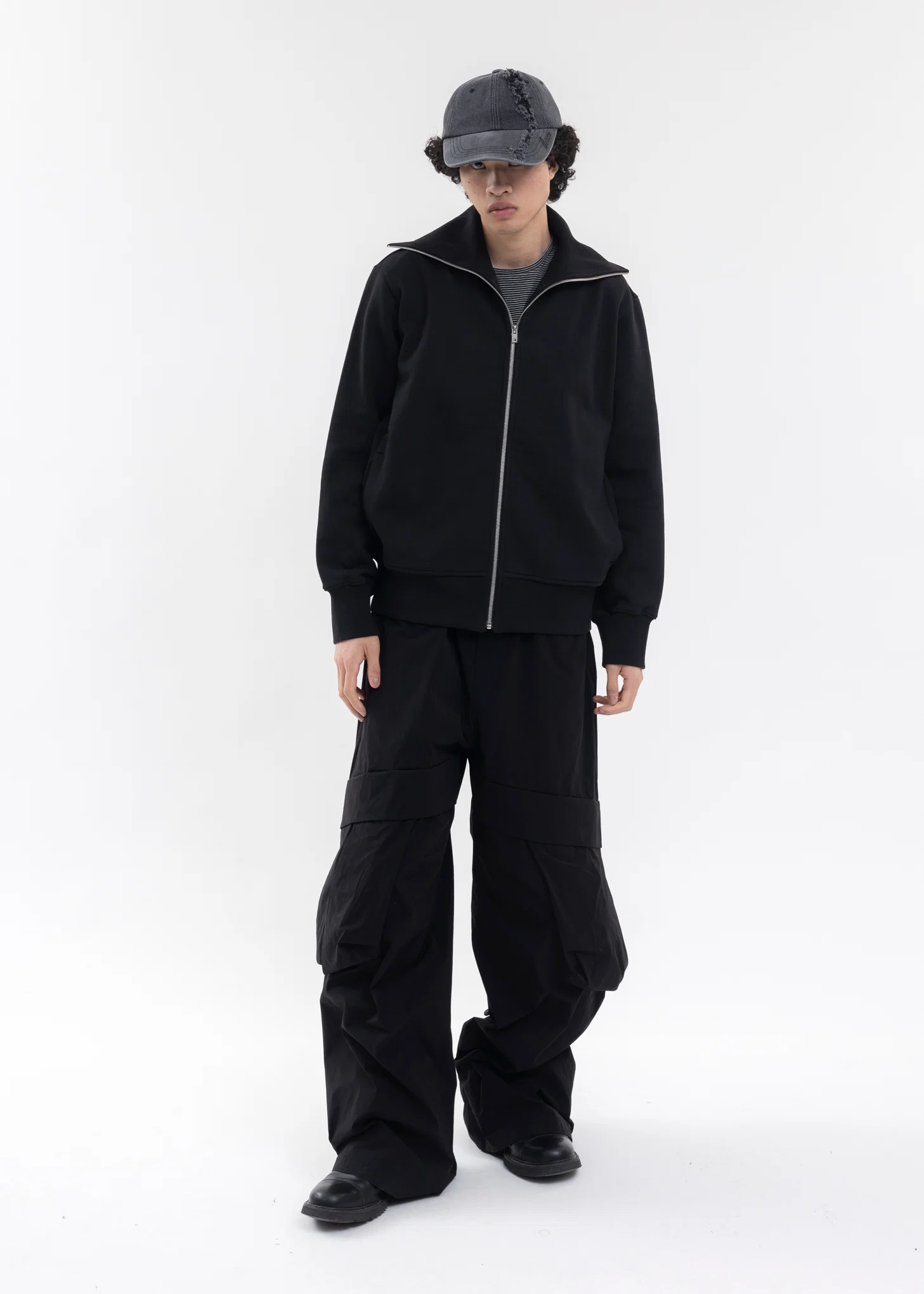 BLACK DIAGONAL DESTROYED DENIM CAP - Image 4