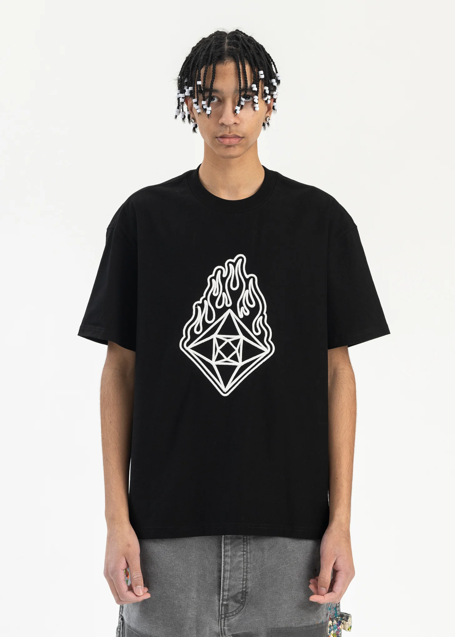 BLACK EMBROIDERY DIAMOND T-SHIRT