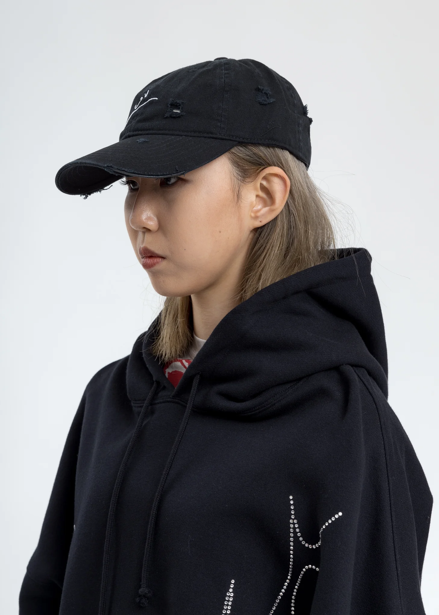 Black Distressed  ‘Linellae’ Cap - Image 2