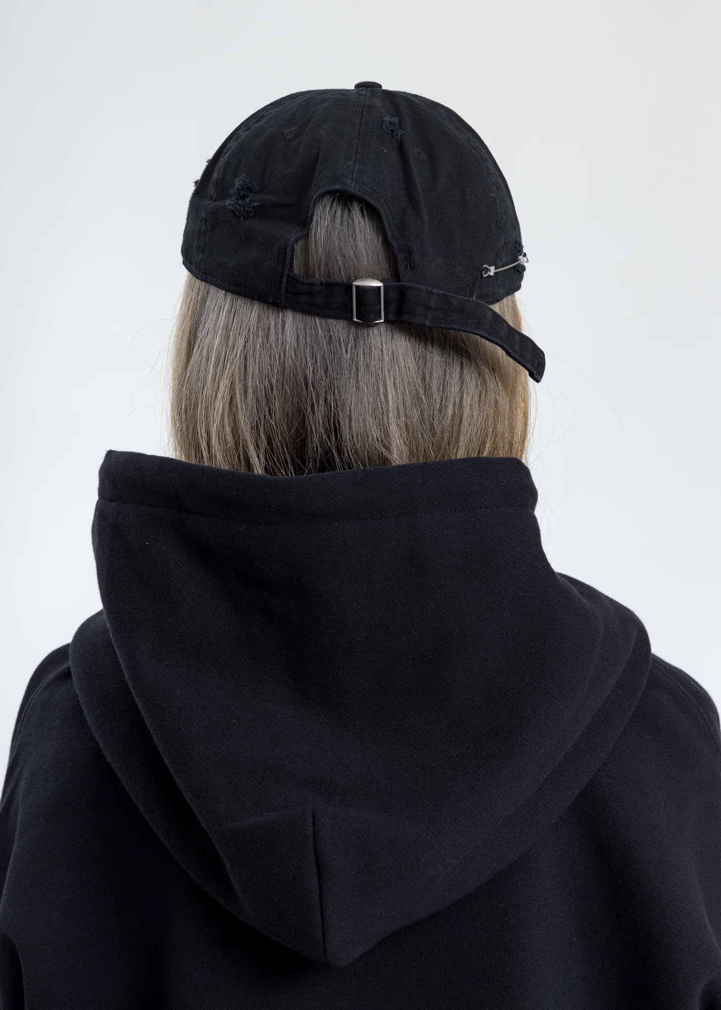 Black Distressed  ‘Linellae’ Cap - Image 3