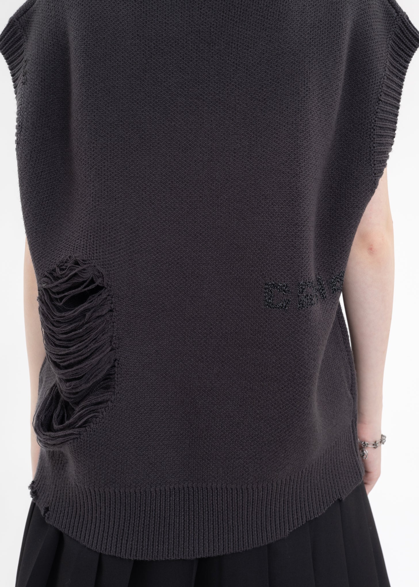 Black Distressed V-Neck Sleeveless Knit Vest - Image 8