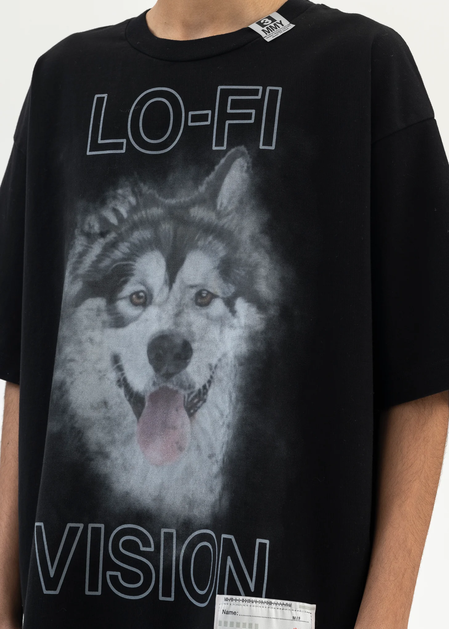 BLACK DOG PRINTED TEE - Image 2