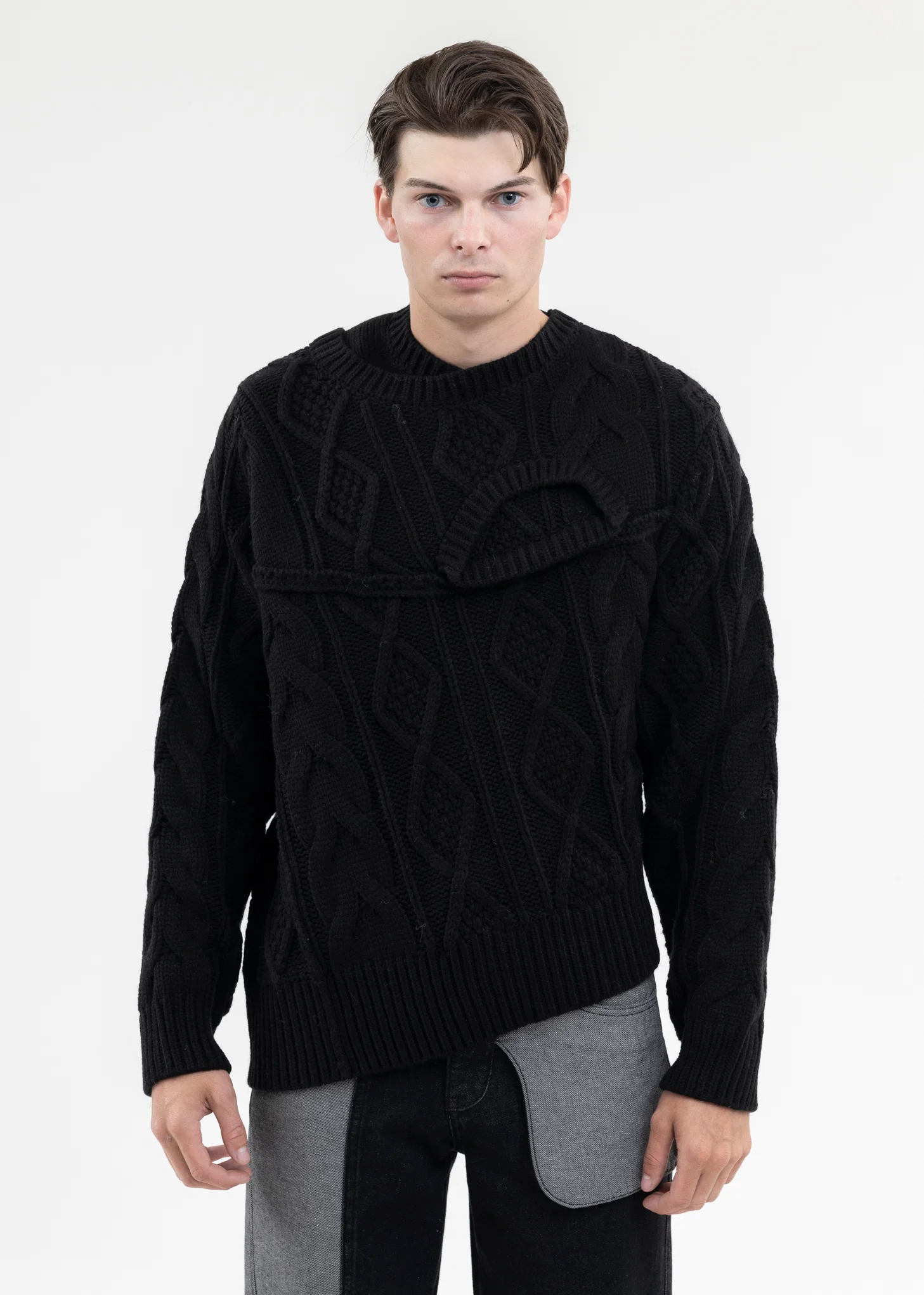 BLACK DOUBLE-COLLAR CABLE KNIT JUMPER