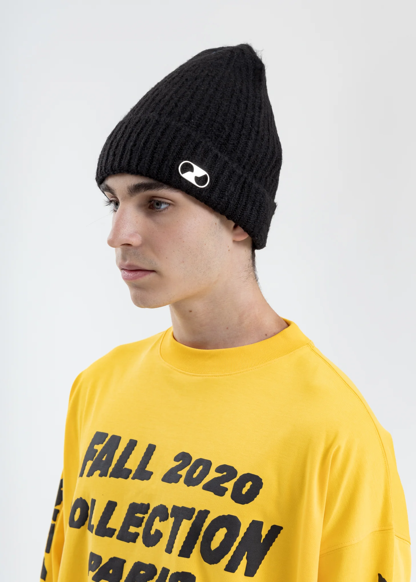 Black Embroidered Metal Logo Long Beanie - Image 2