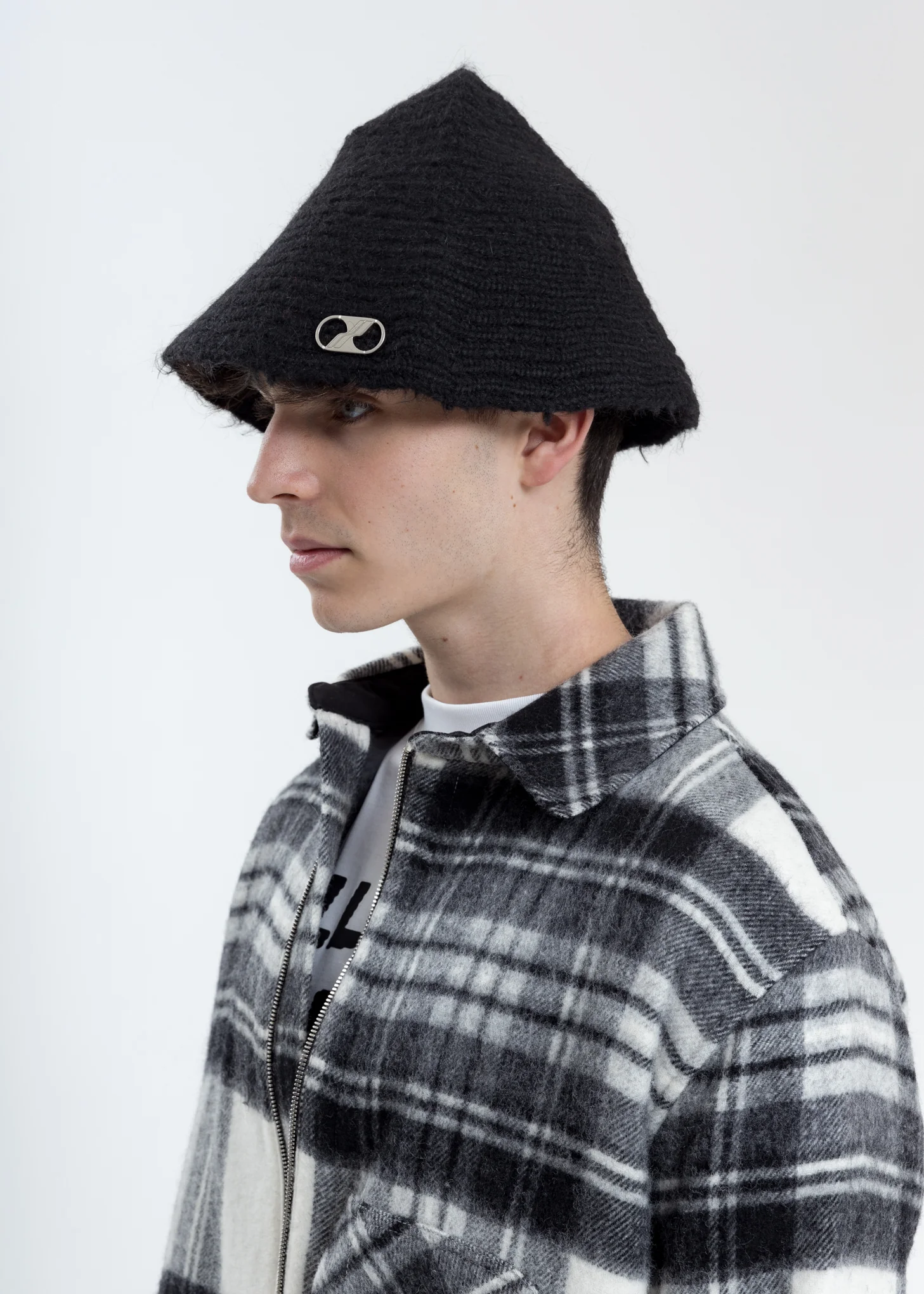 Black Embroidered Metal Logo Narrow Bucket Hat - Image 3