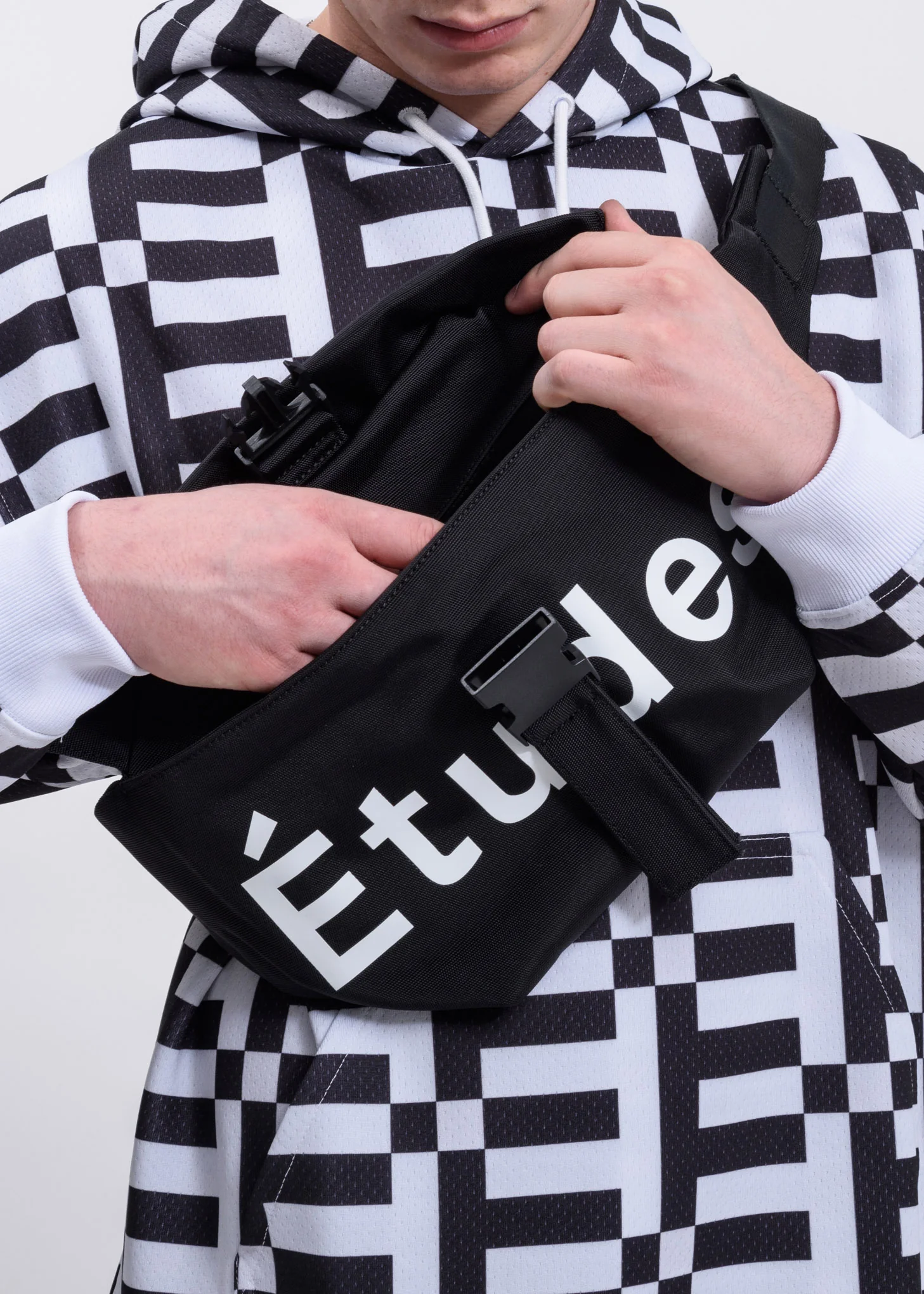 Black "Etudes" Sunday Bag - Image 2