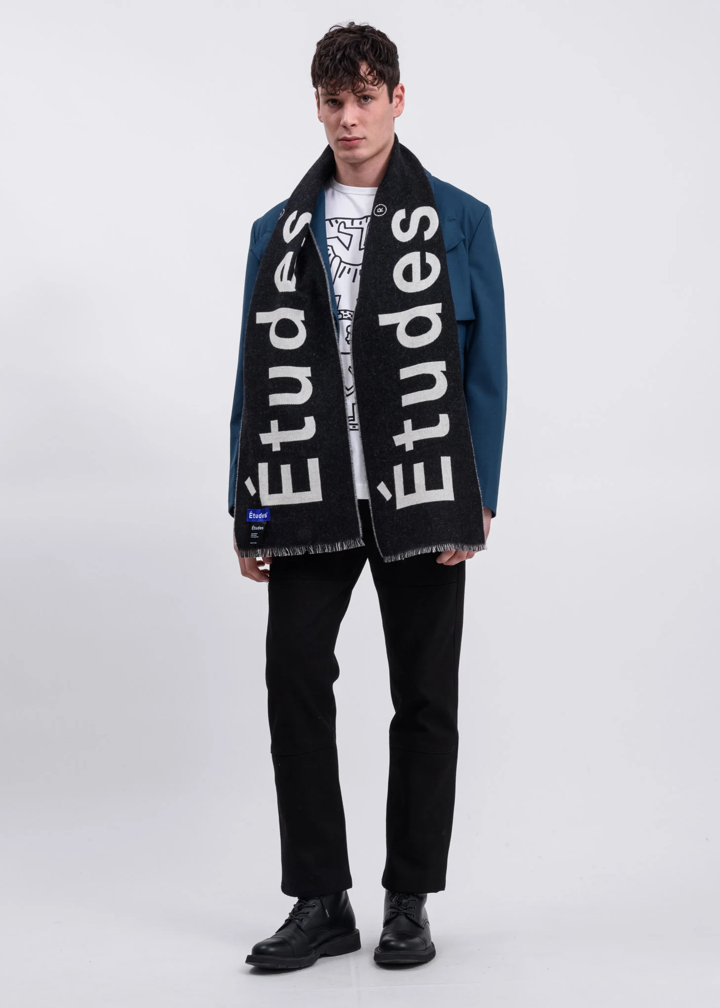 Black "Etudes" Supporter Scarf - Image 3