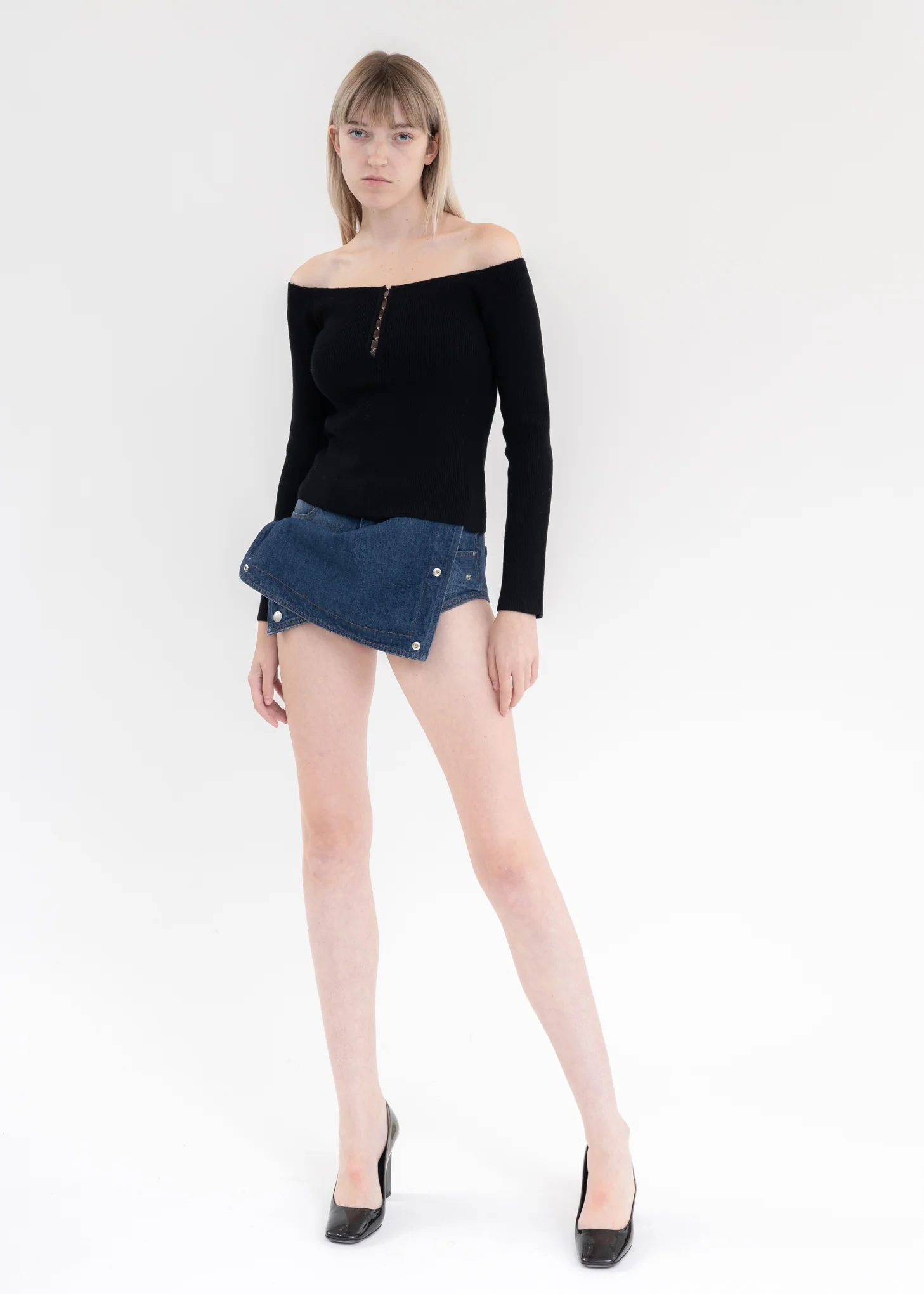 Black Eyelet Hook Top - Image 5
