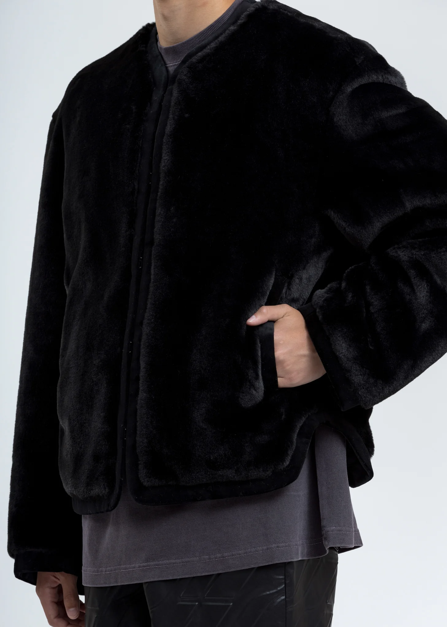 Black Faux Fur Round Neck Jacket - Image 4