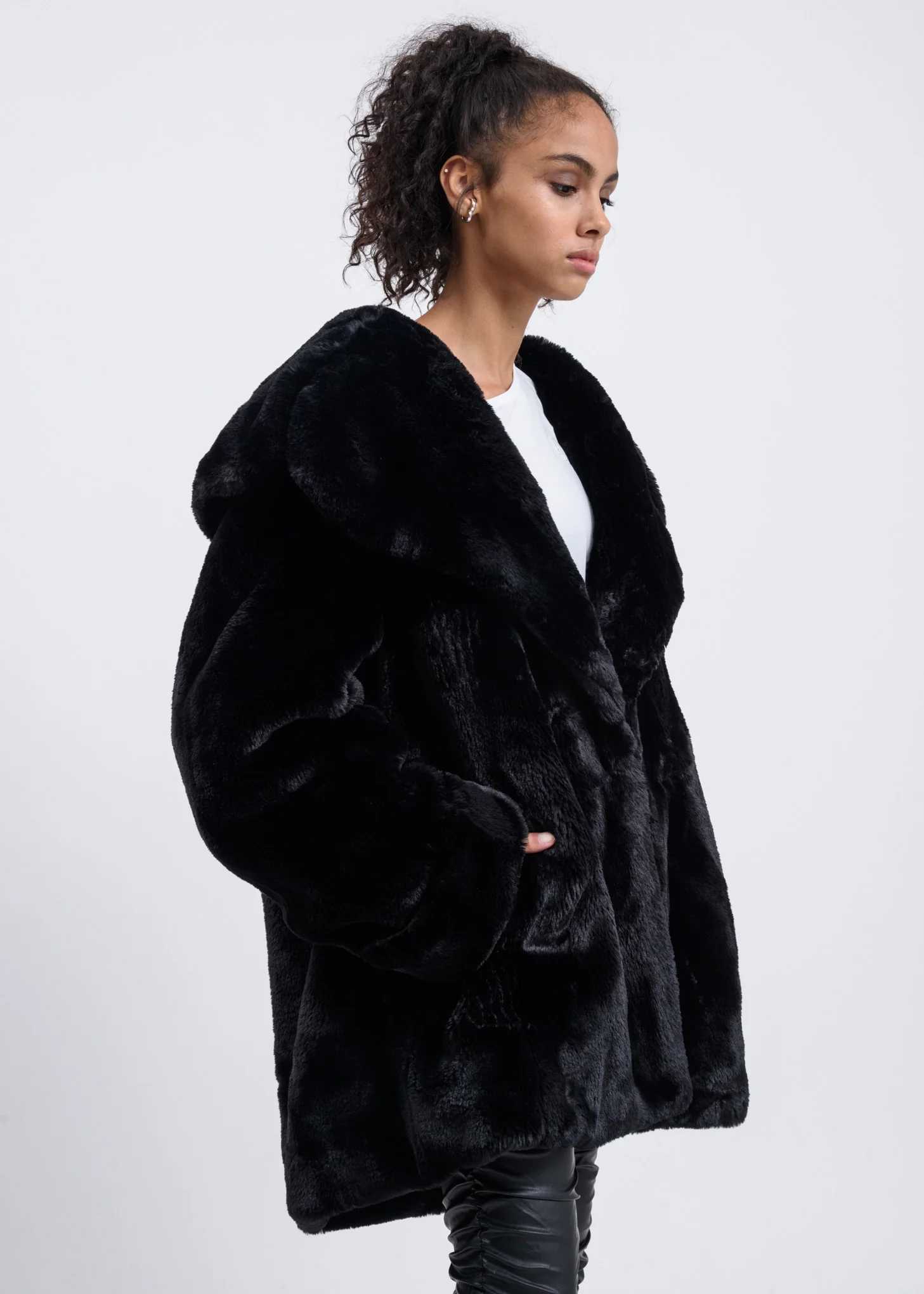 Black Faux Fur Coat - Image 4