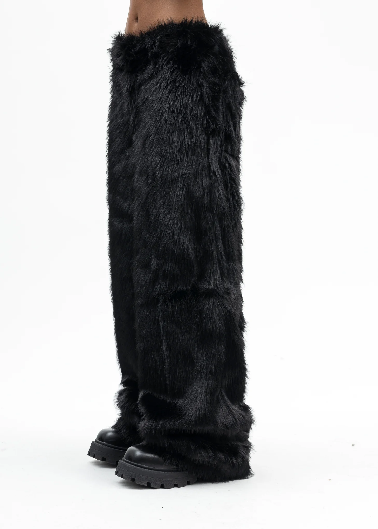 BLACK FAUX-FUR DEVIL PANTS - Image 4