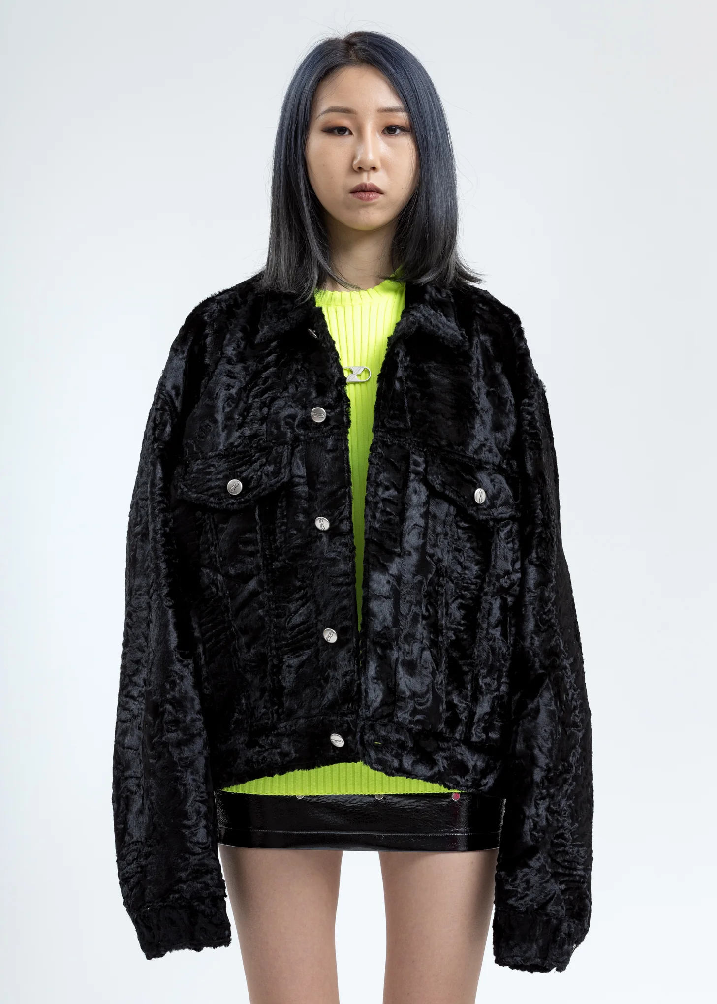 Black Faux Fur Jacket - Image 5