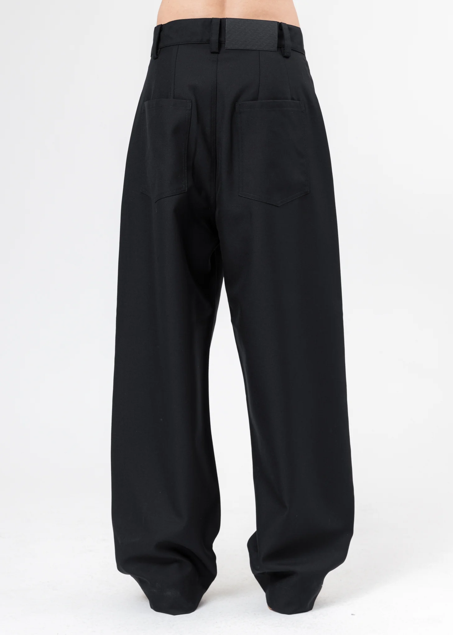 Black Fitloose Pants - Image 4