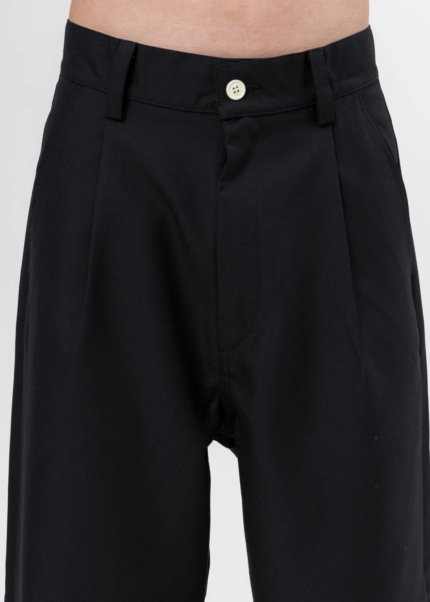 Black Fitloose Pants - Image 5
