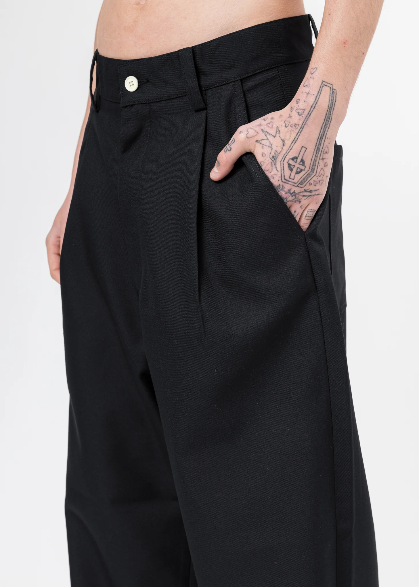 Black Fitloose Pants - Image 6