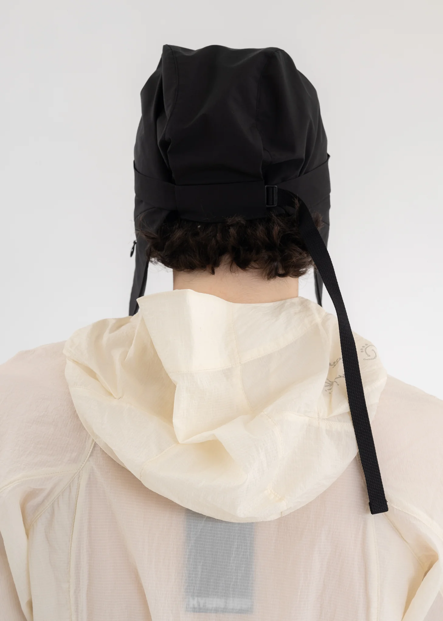 BLACK FLAP HAT - Image 3