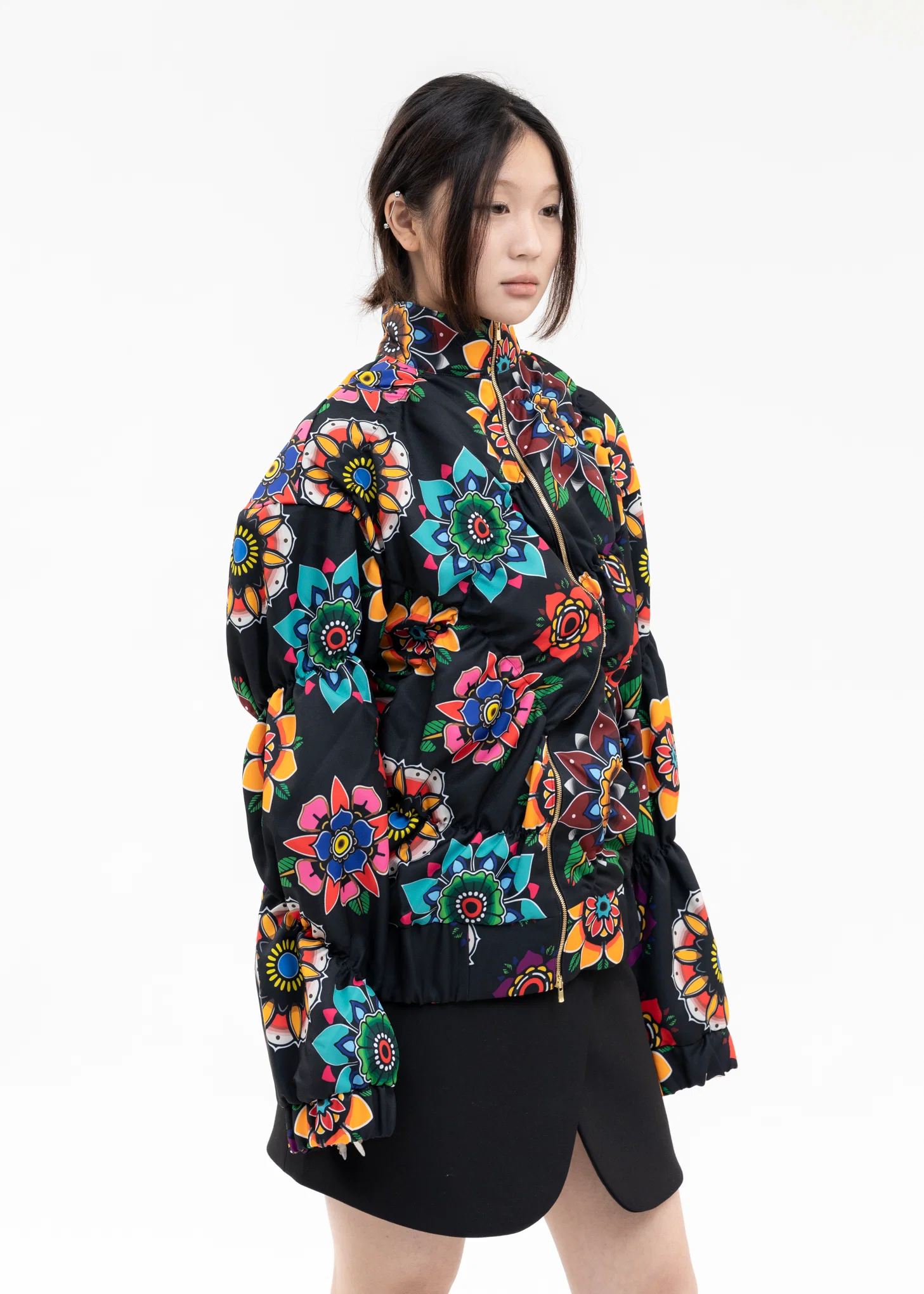 BLACK FLOWER PATTERN TRACK TOPS - Image 3