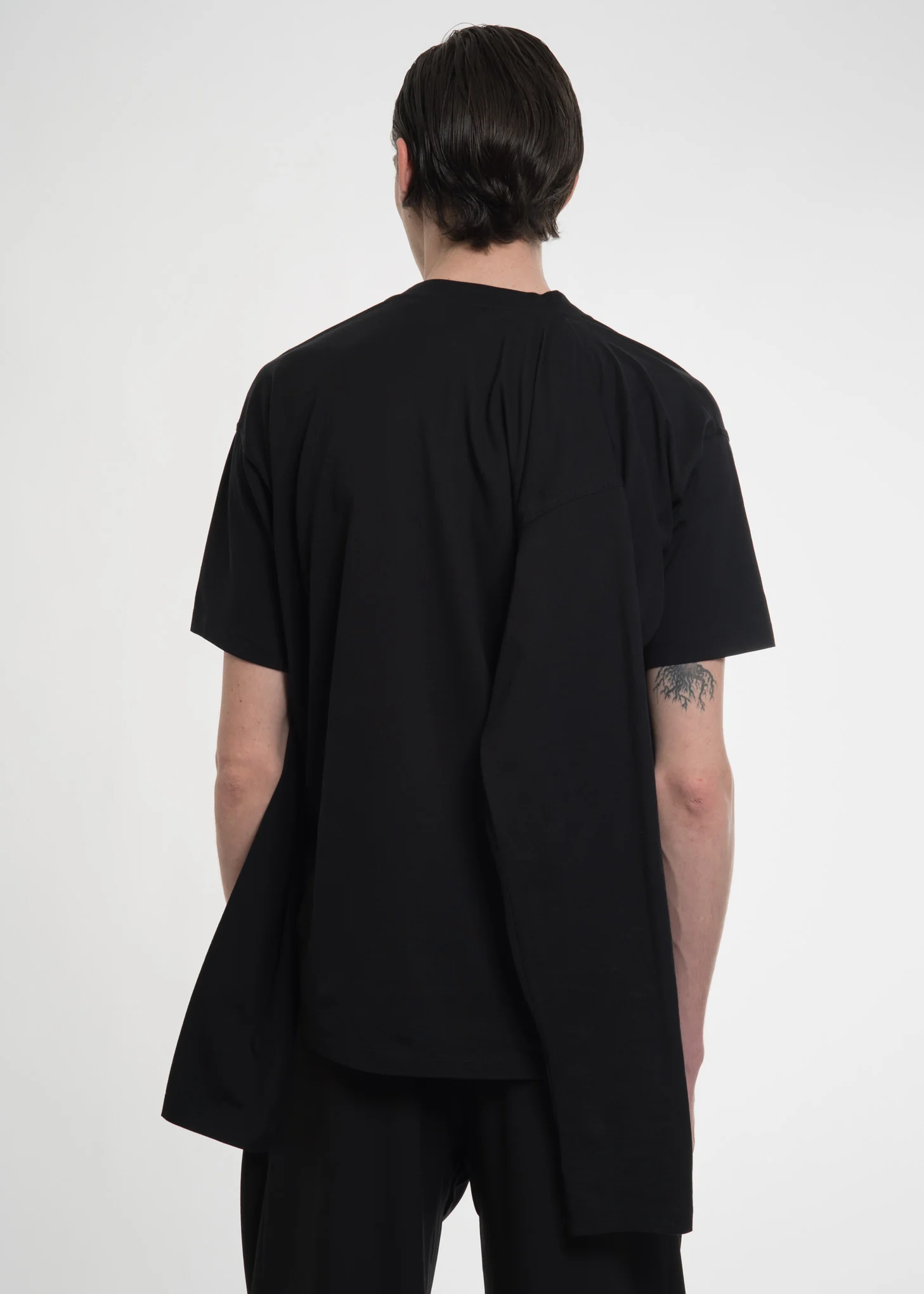 Black Four Sleeved T-Shirt - Image 4