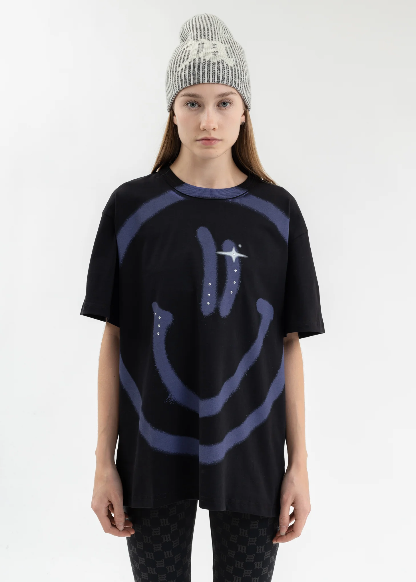 BLACK GIGA SMILEY TSHIRT