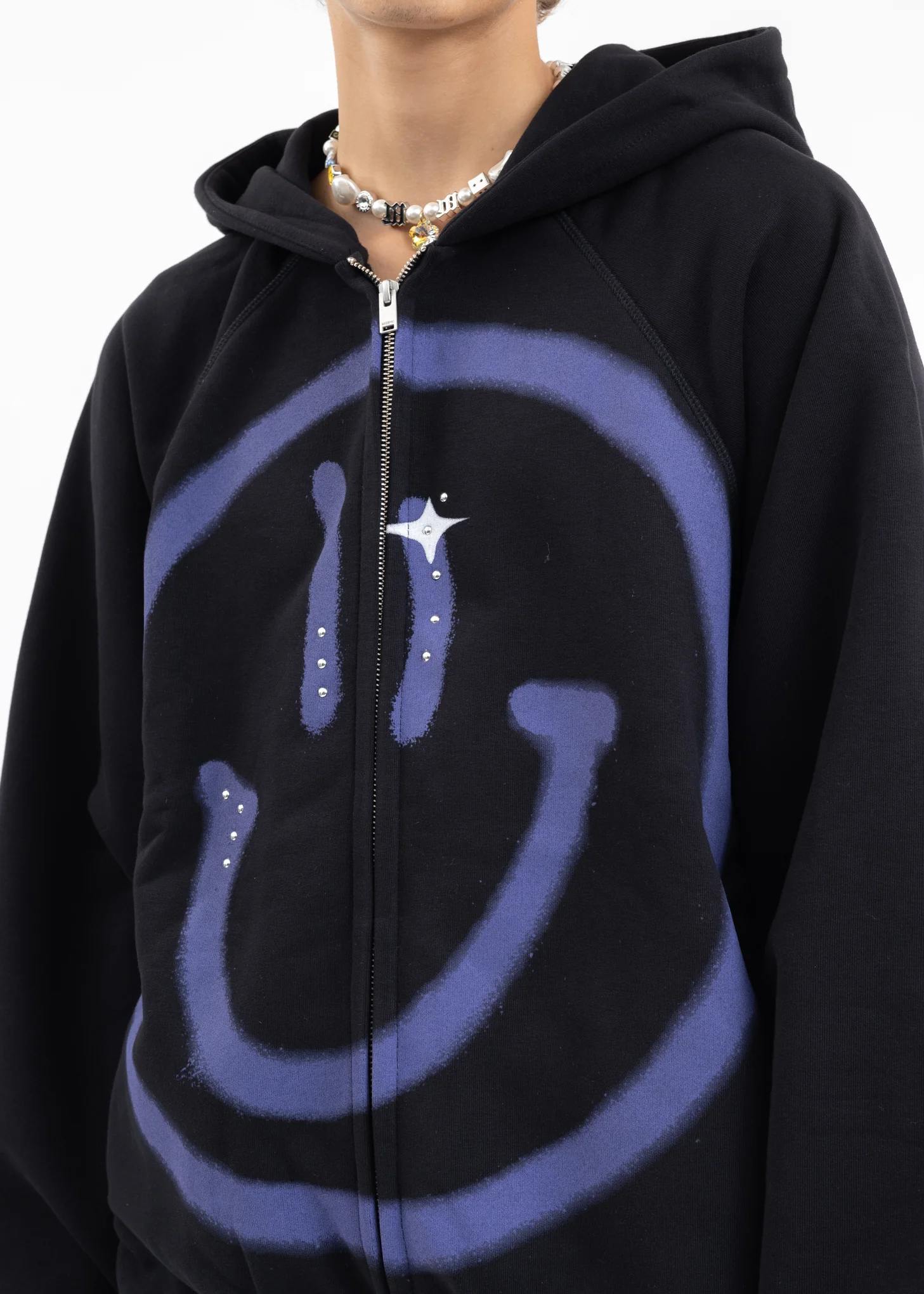 BLACK GIGA SMILEY ZIPPED HOODIE - Image 2