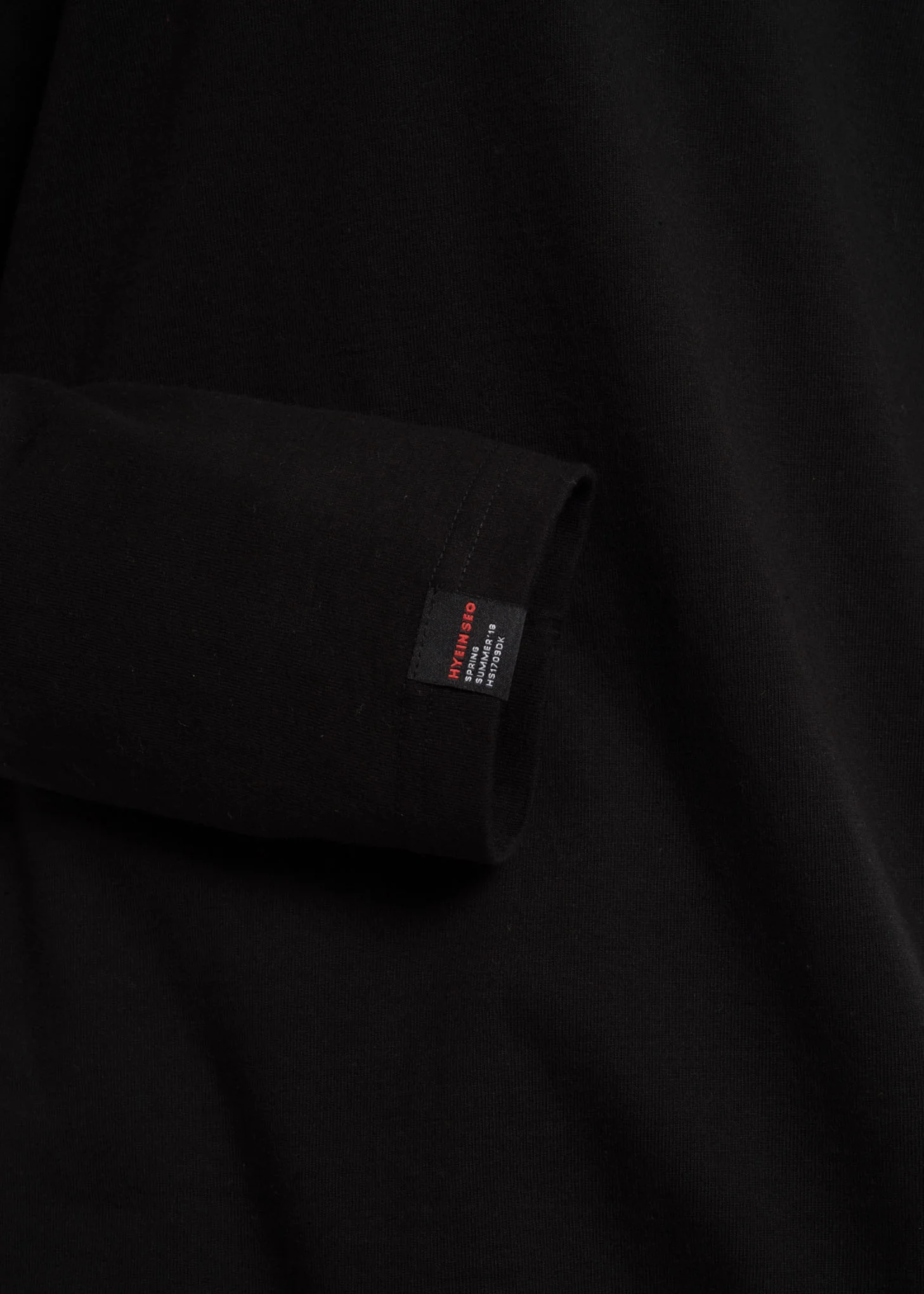 Black Graphic L/S T-Shirt - Image 7