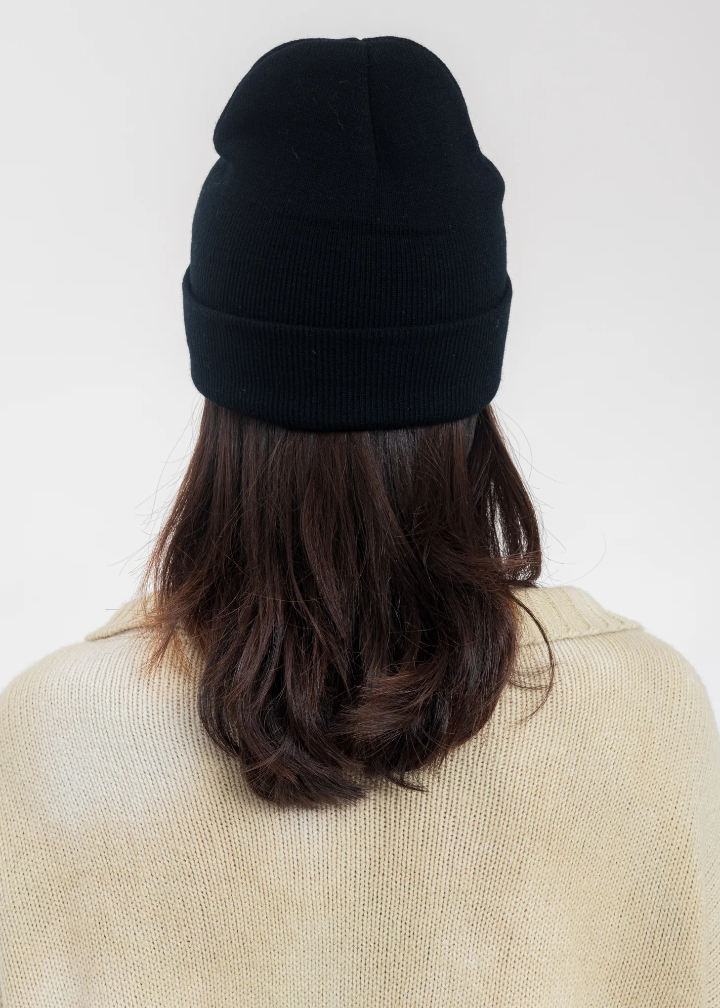 Black Guizio Logo Beanie - Image 4