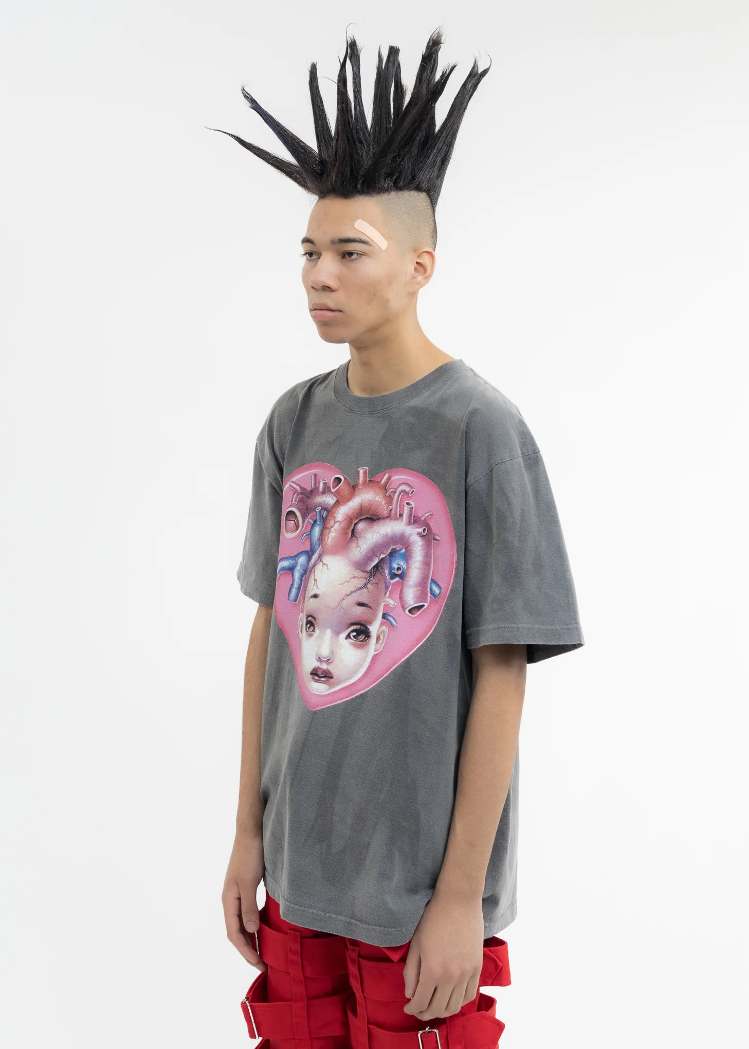 Black Hand Dyed T-Shirt - I HEART U Artwork by TREVOR BROWN - Image 4