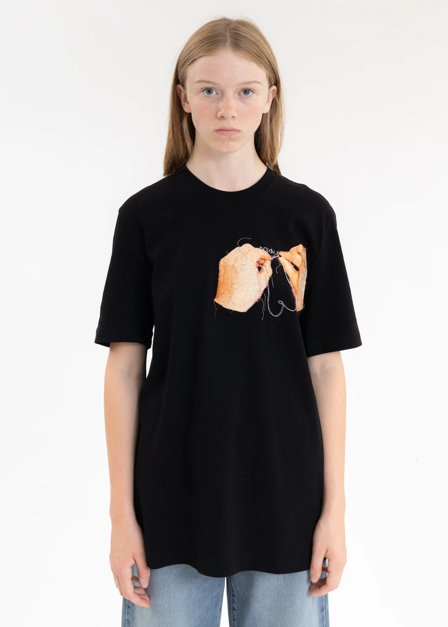Black “HAND-EMBROIDERY” PHOTO STITCH T-SHIRT