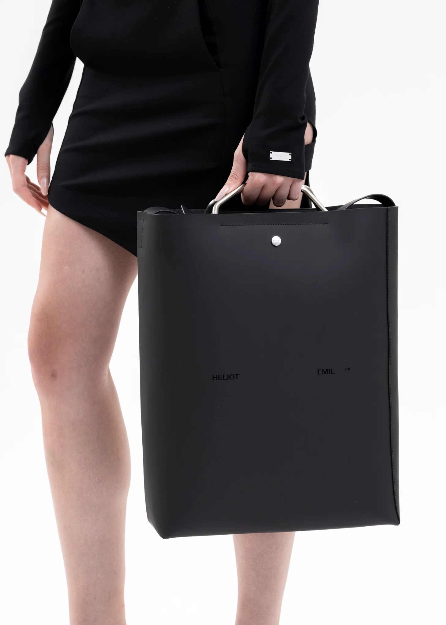 BLACK HEXANE TOTE BAG - Image 2