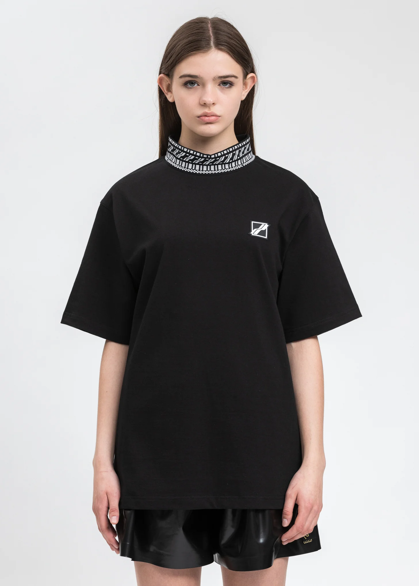 Black High Neck Logo 1/2 T-Shirt