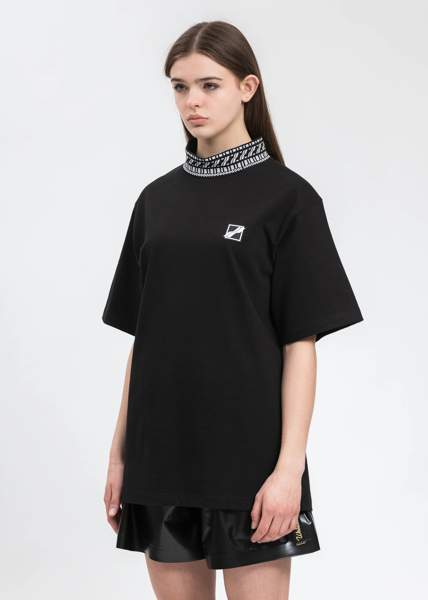 Black High Neck Logo 1/2 T-Shirt - Image 2