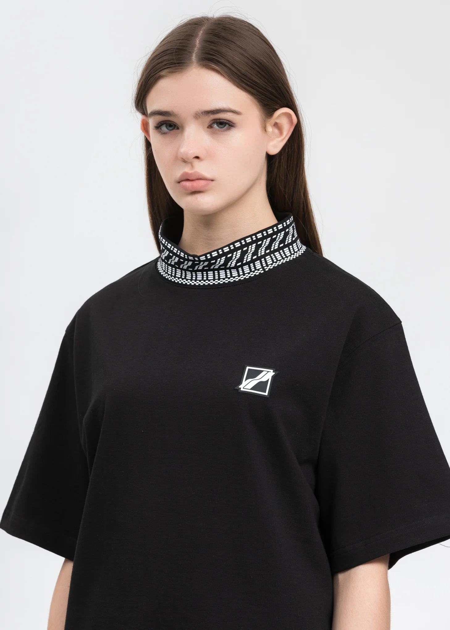 Black High Neck Logo 1/2 T-Shirt - Image 4