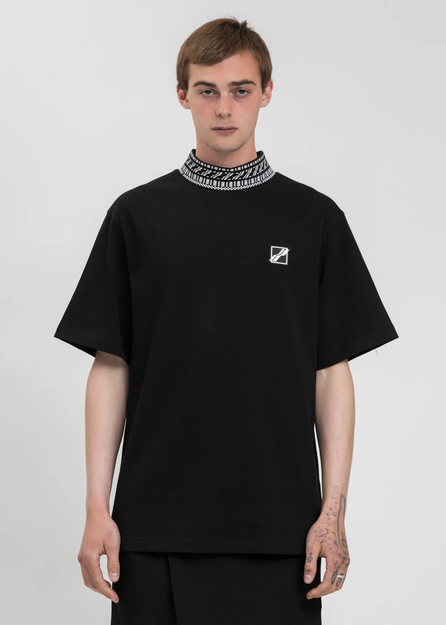 Black High Neck Logo 1/2 T-Shirt