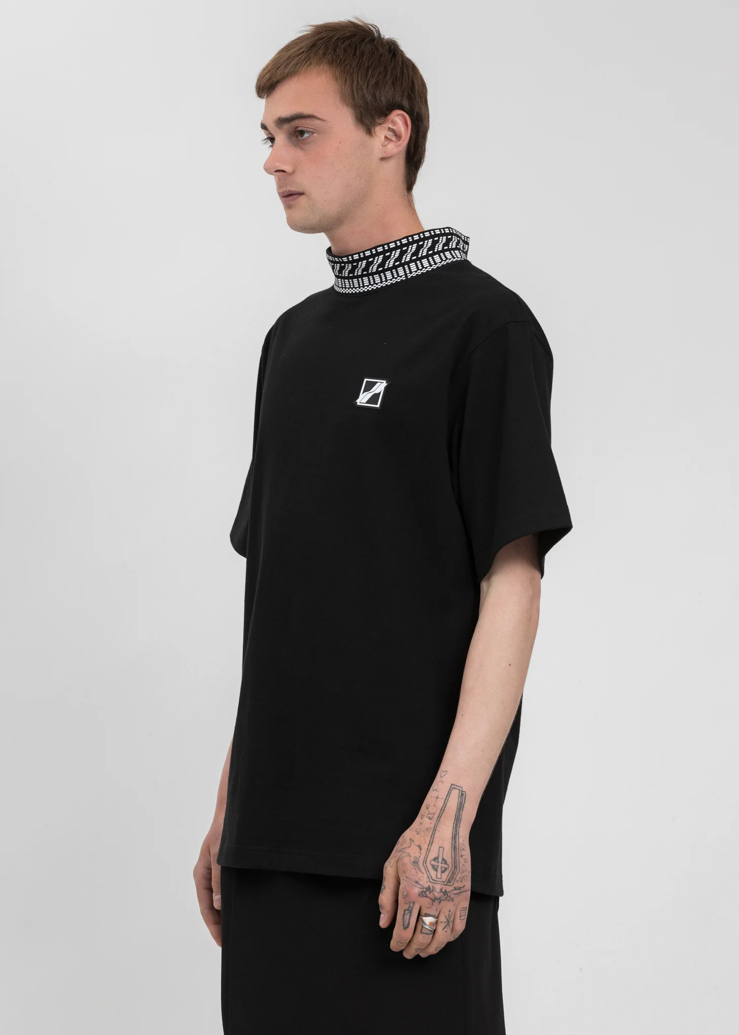 Black High Neck Logo 1/2 T-Shirt - Image 3