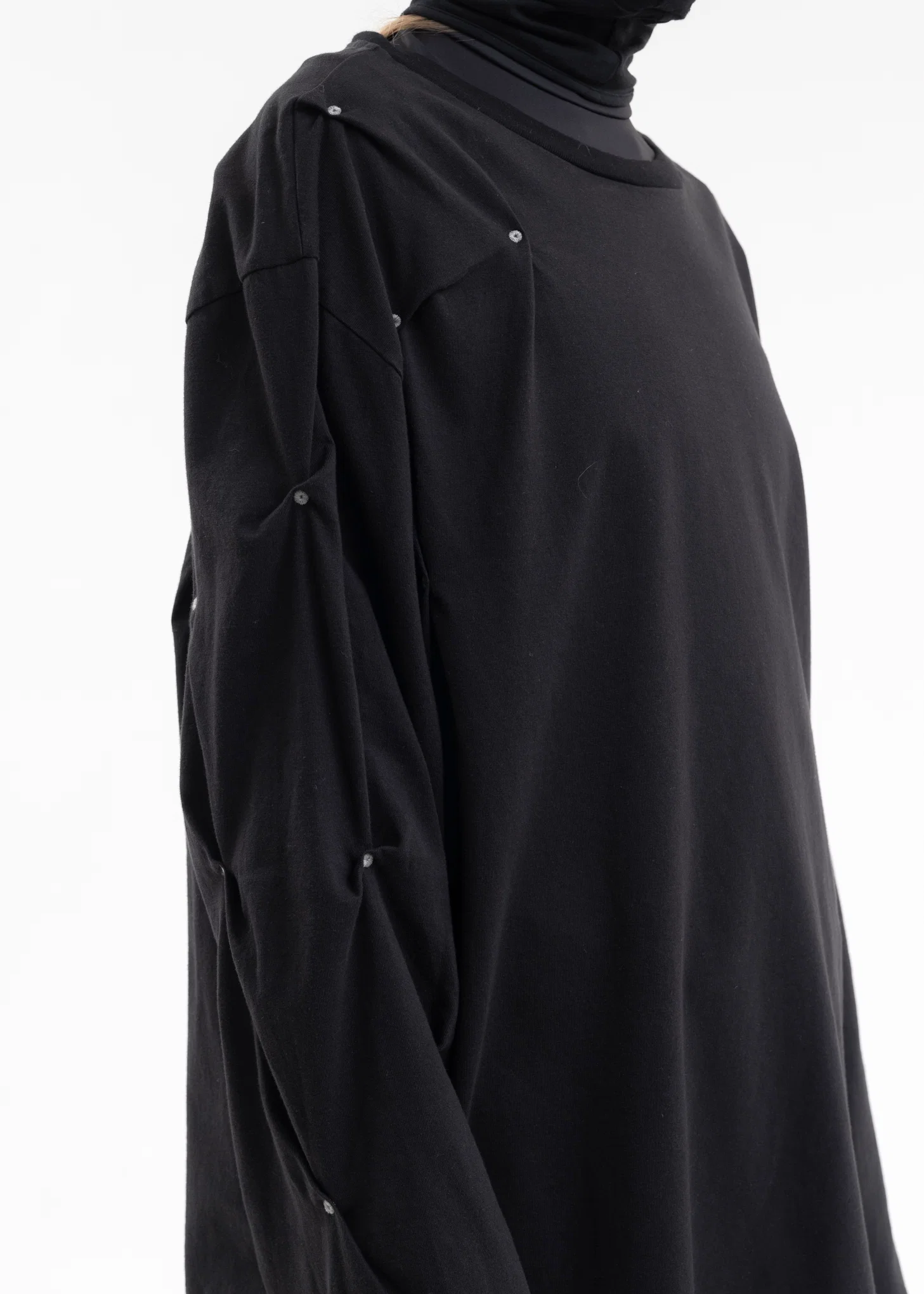 BLACK HOODED LONG SLEEVE T-SHIRT - Image 7