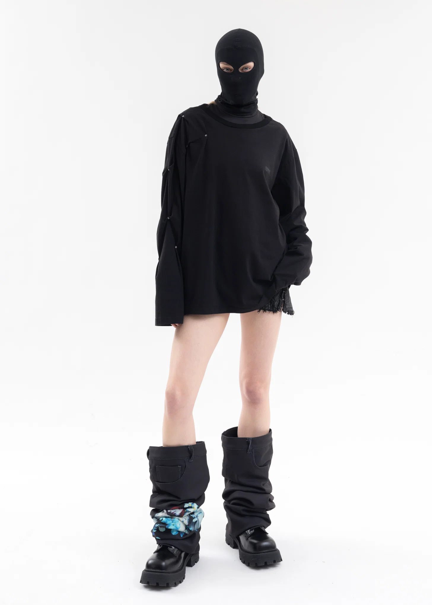BLACK HOODED LONG SLEEVE T-SHIRT - Image 8
