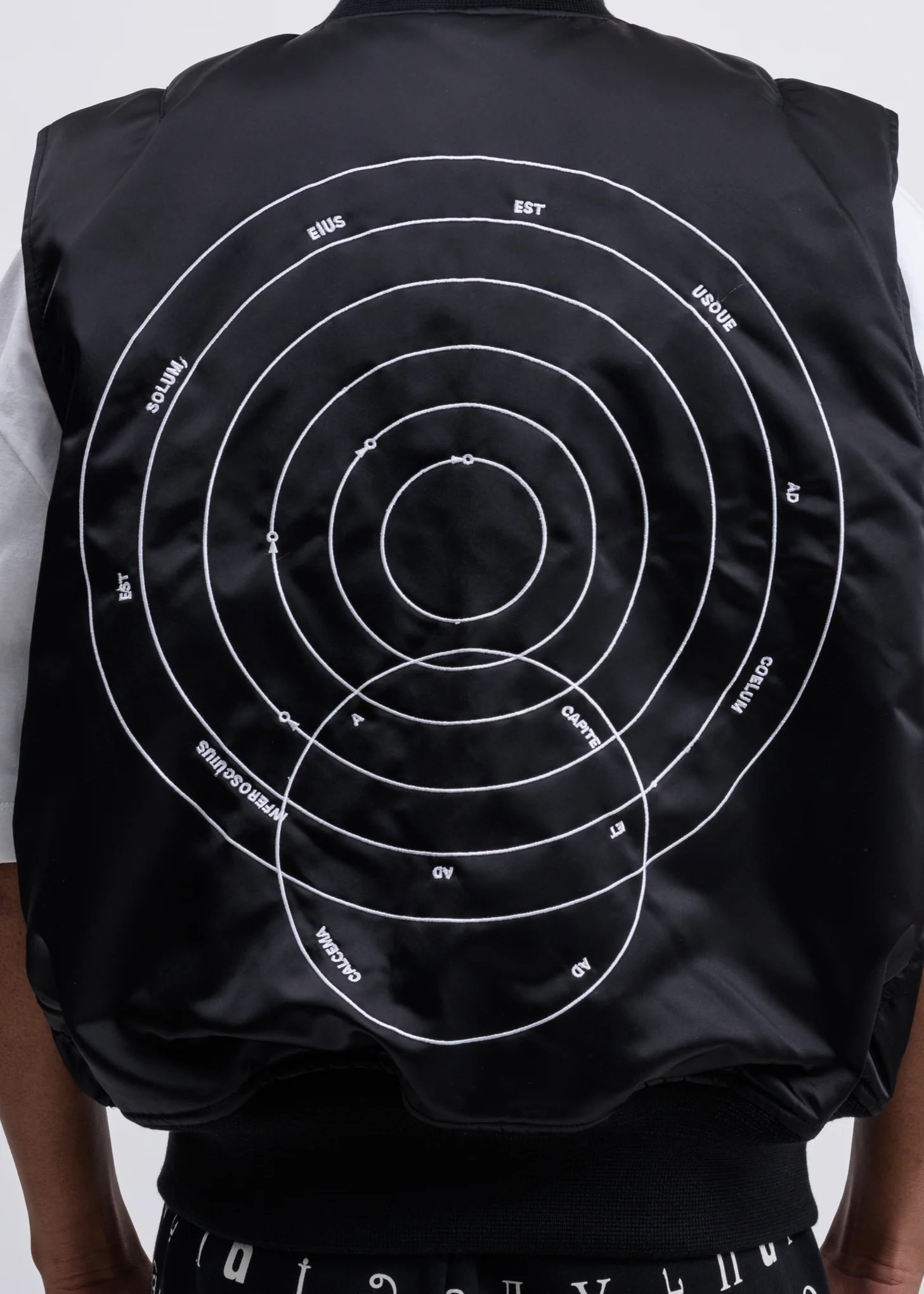 Black Horizon Vest - Image 6
