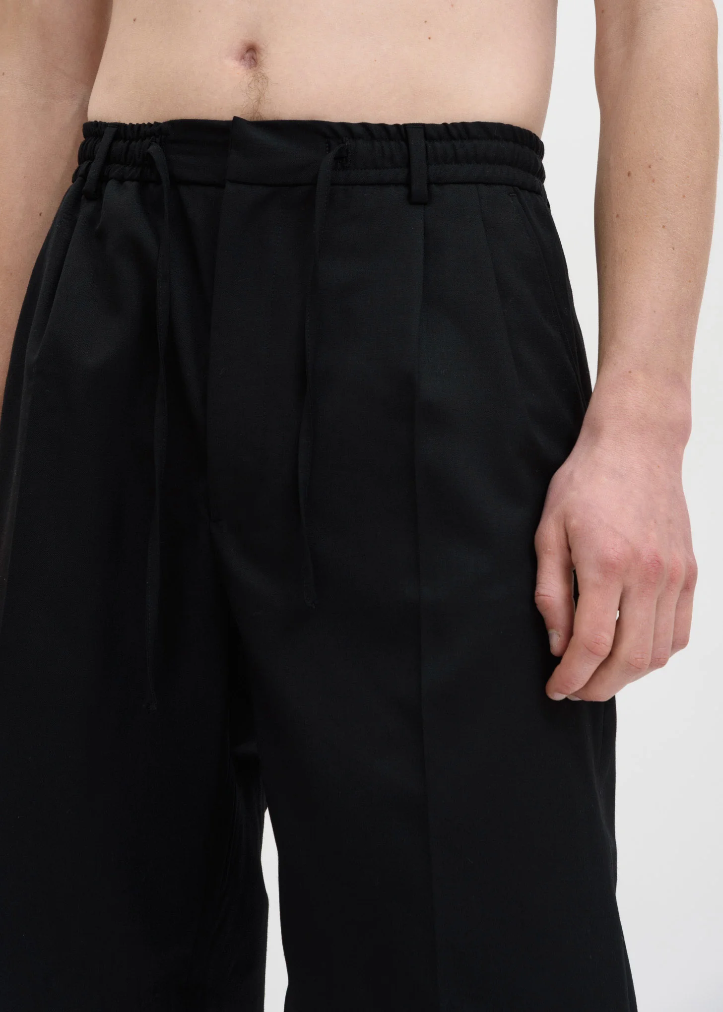 Black Jay Pleated Shorts - Image 4